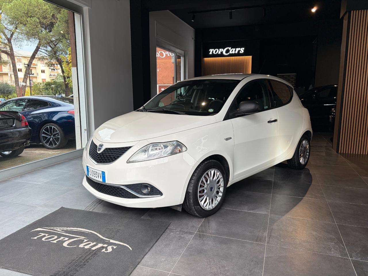 Lancia Ypsilon 1.3 MJT 16V 95 CV 5 porte S&S Silver