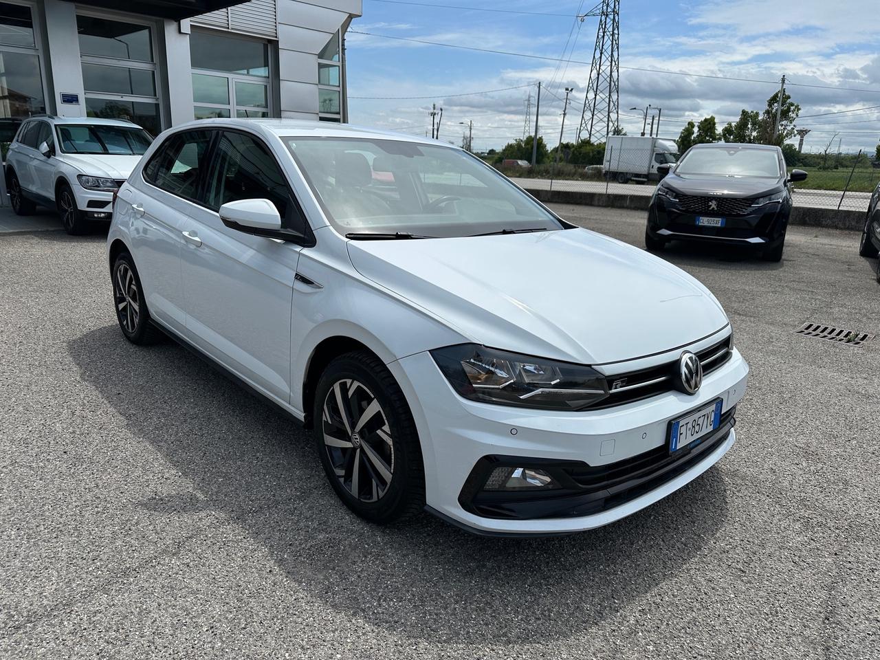 Volkswagen Polo 1.0 TSI Highline R-Line - 2019