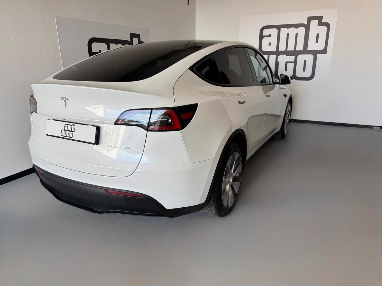 Tesla Model Y Long Range AWD