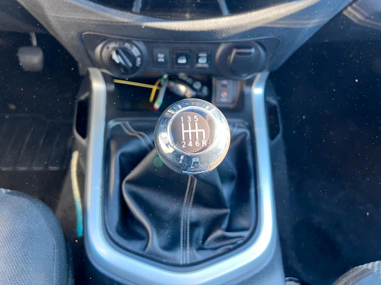 Nissan Navara 2.3 dCi 4WD King Cab Visia