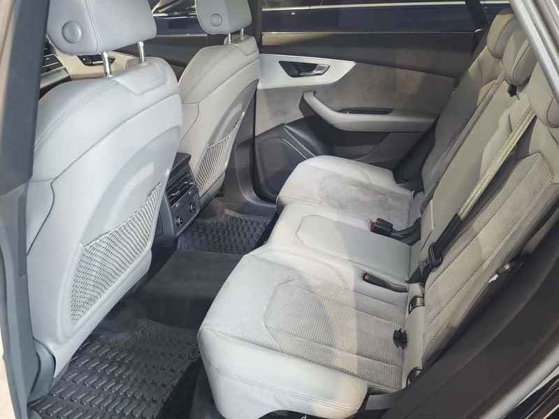 Audi Q8 Q8 55 TFSI quattro tiptronic Sport