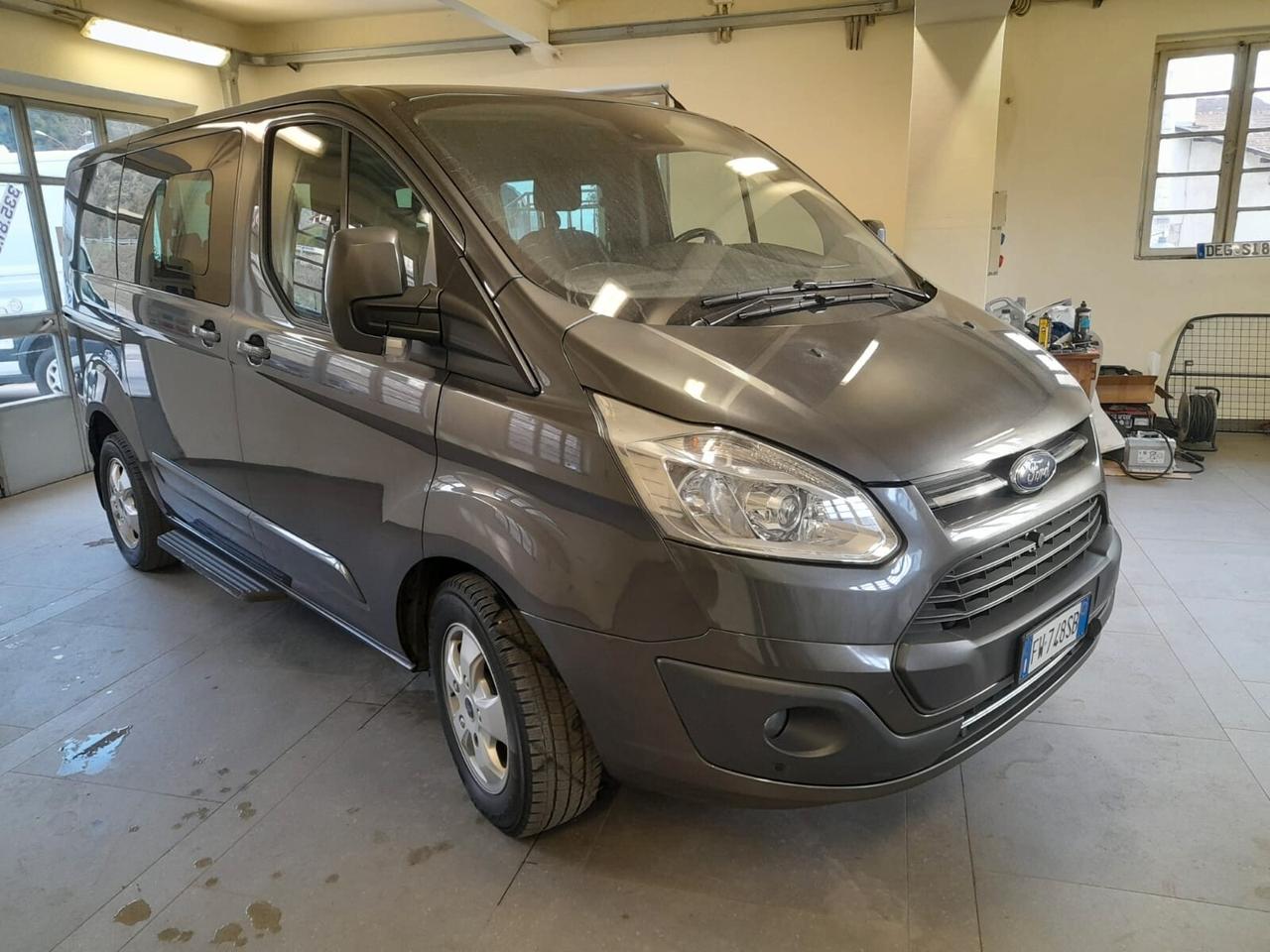 Ford Tourneo Custom 9 POSTI 310 2.0 TDCi 170CV PC Titanium
