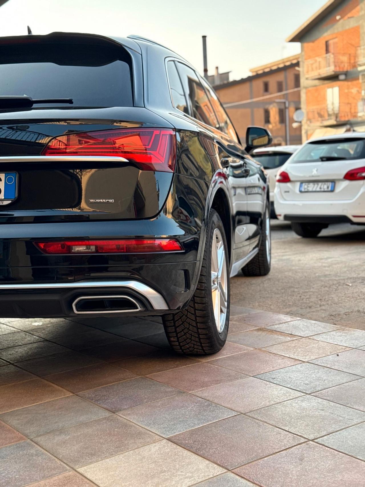 Audi Q5 40 tdi 204 CV Quattro S-tronic S-Line