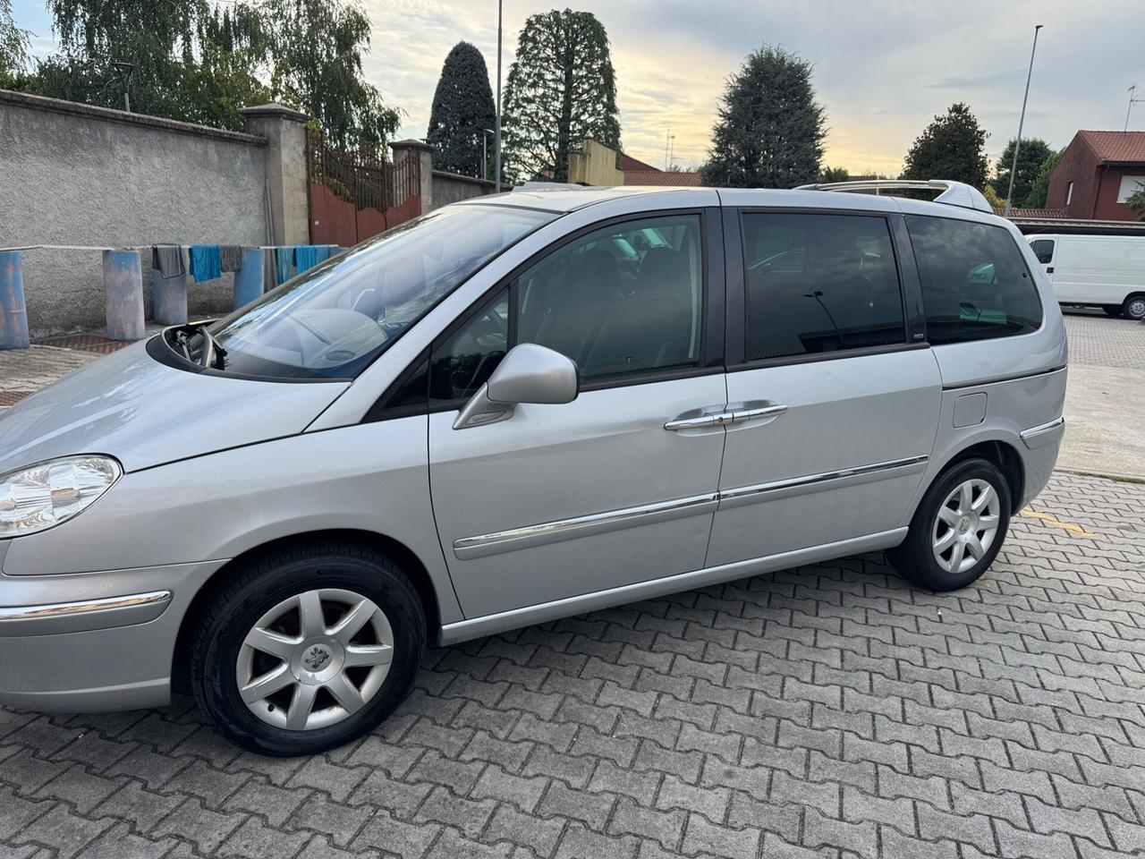 Peugeot 807 2.0 HDi 163CV SV 7 posti