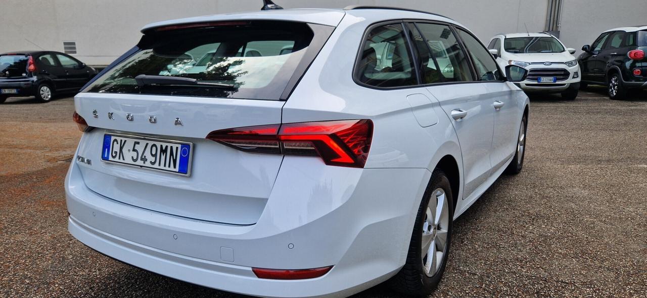 Skoda Octavia 2.0 TDI EVO SCR DSG Wagon Sportline