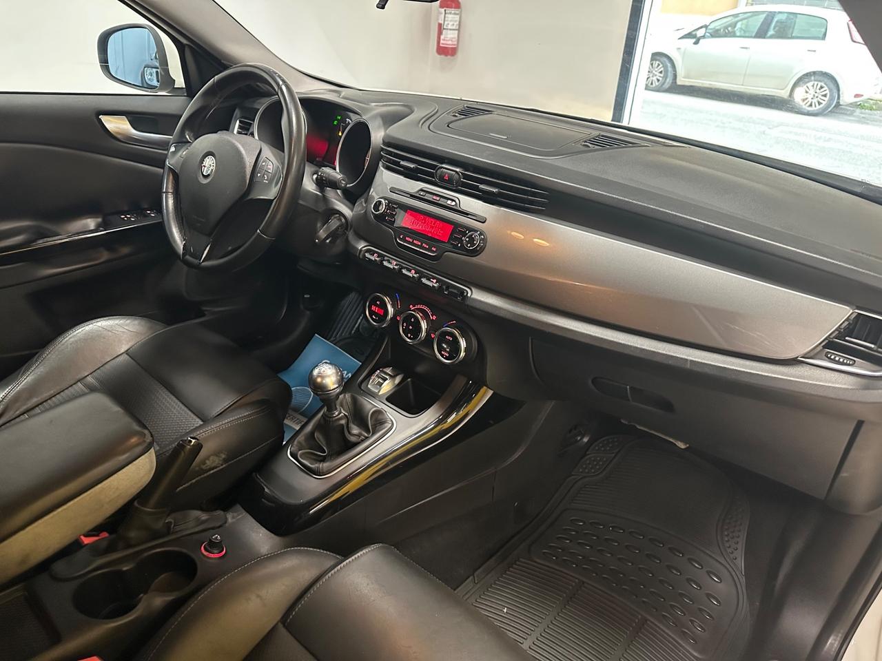 Alfa Romeo Giulietta 1.6 JTDm-2 105 CV Distinctive