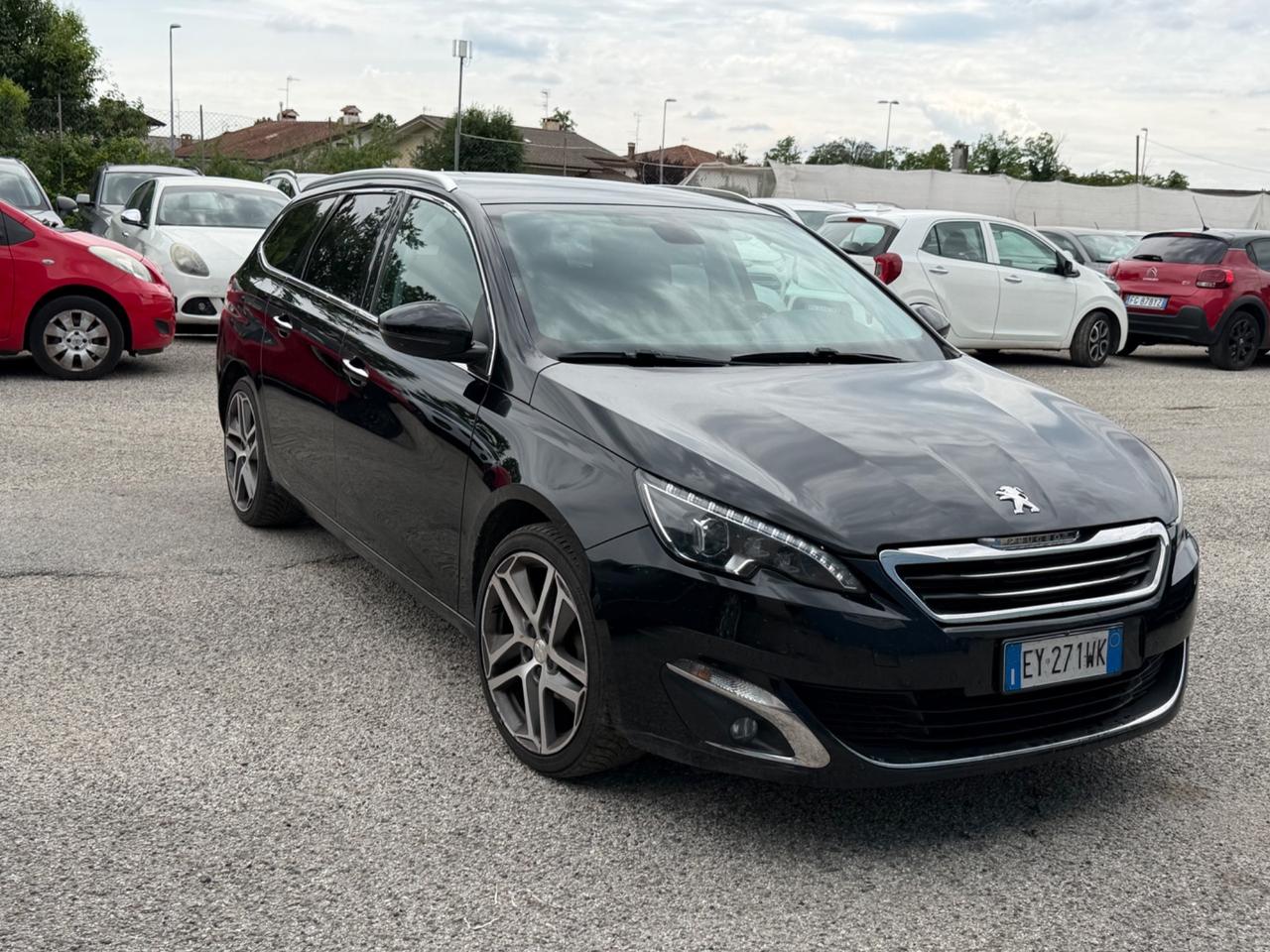 Peugeot 308 BlueHDi 120 S&S EAT6 SW Allure