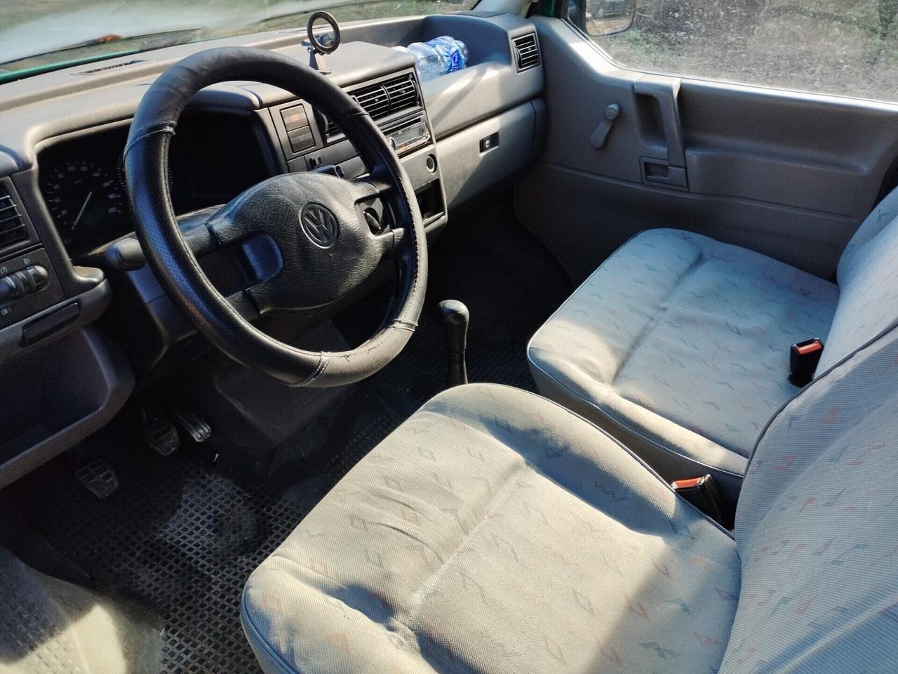 Volkswagen Transporter 2.4 D Caravelle