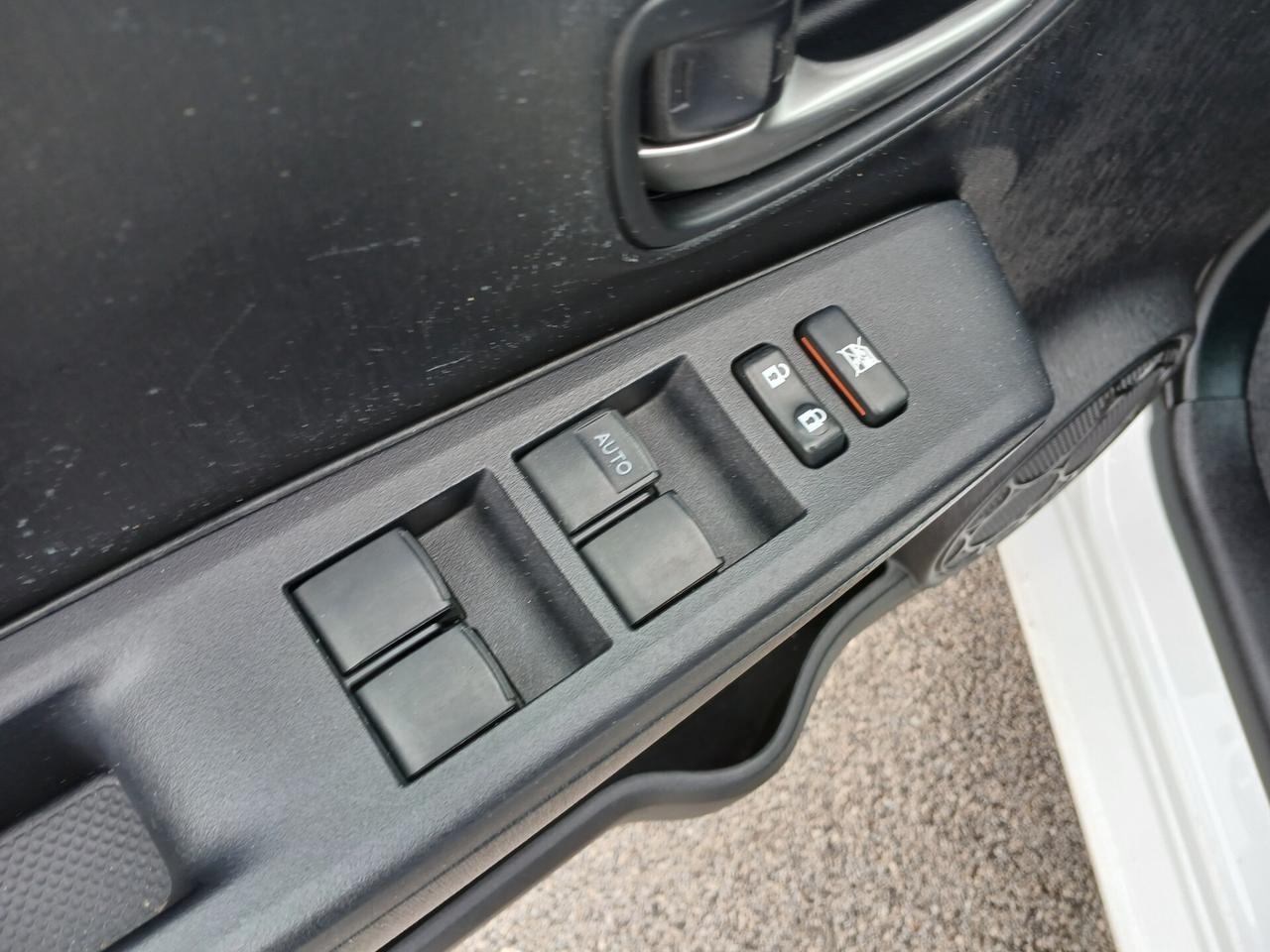 TOYOTA YARIS 1.5 HYBRID 5P LOUNGE BENZINA AUTO