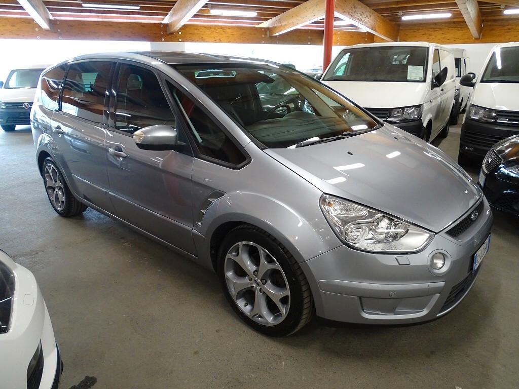 Ford S-Max 2.0 TDCi 140CV 7 posti Neopatentati