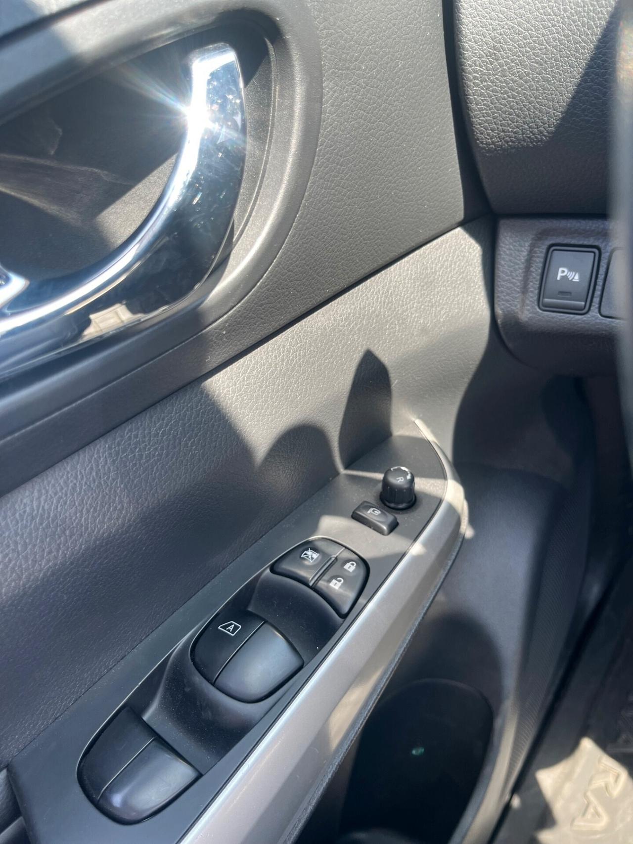 Nissan Navara 2.3 dCi 4WD Double Cab N-Connecta