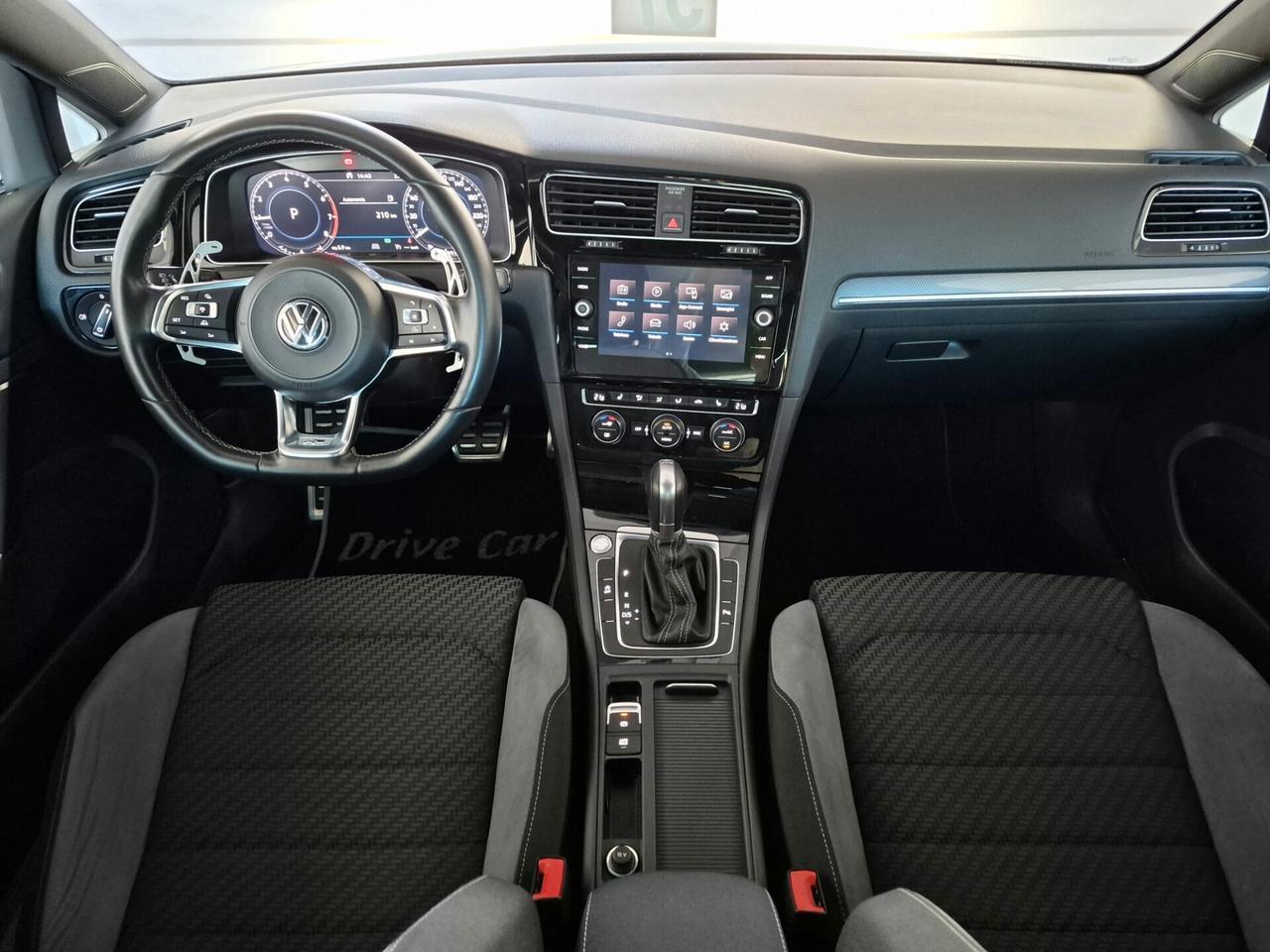 Volkswagen Golf 1.5 TFSI 150CV DSG *R-LINE* LED APPLE CARPLAY ANDROID AUTO RETROCAM. LAVAFARI VETRI PRIVACY