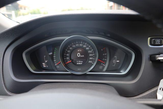 VOLVO V40 D2 2.0d UniPropietario Tagliandata per NEOPATENTAT