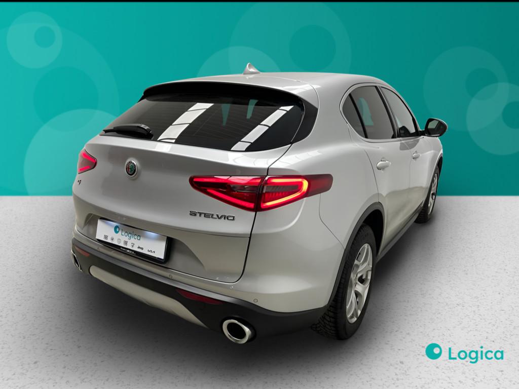 ALFA ROMEO Stelvio 2017 - Stelvio 2.2 t Executive Q4 210cv auto my19