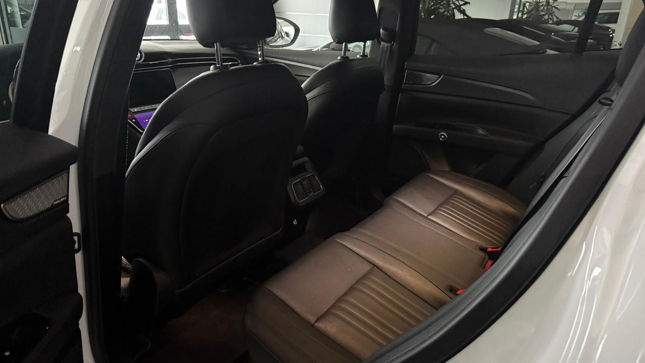 Maserati Grecale MHEV 300 CV AWD GT