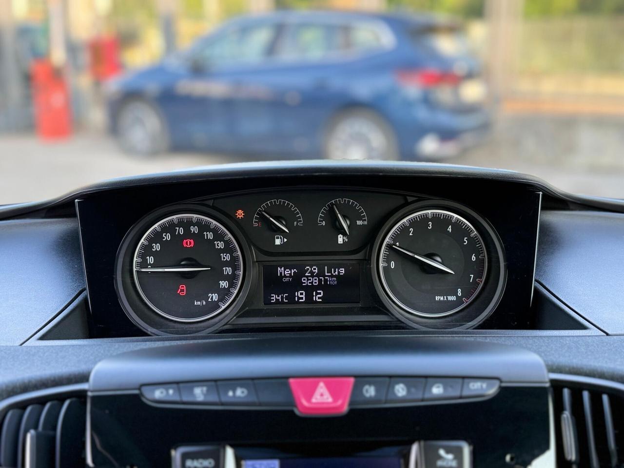 Lancia Ypsilon 1.0 FireFly S&S Hybrid Ecochic Silver