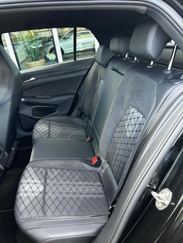 VOLKSWAGEN Golf 1.5 eTSI 150 CV ACT DSG R-Line Plus