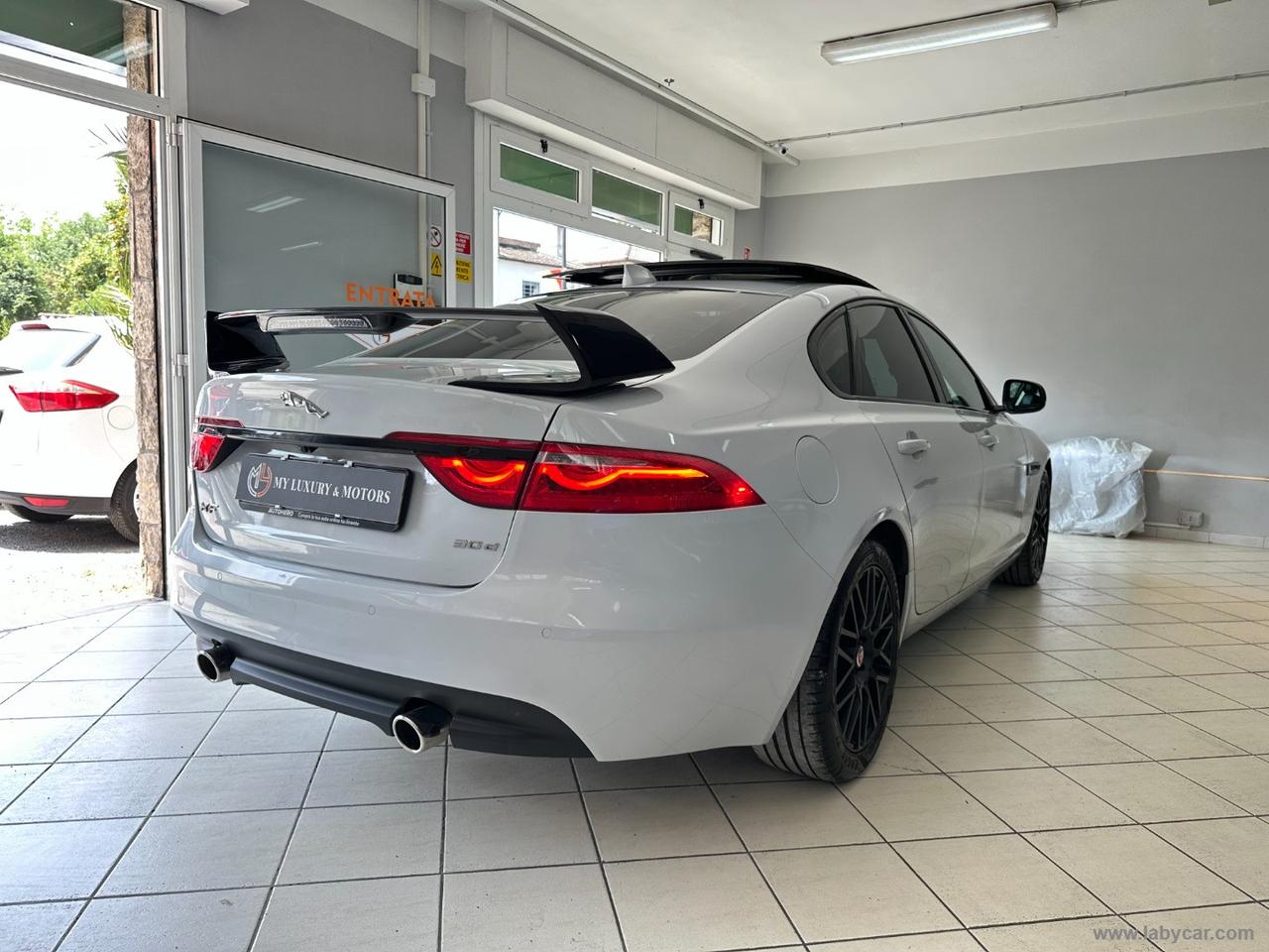 JAGUAR XF 3.0 D V6 300 CV aut. Prestige