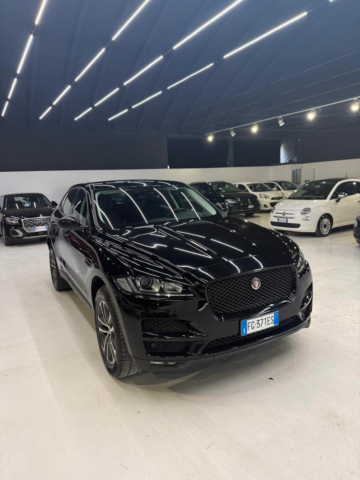 Jaguar F-Pace 2.0 D 180 CV Portfolio