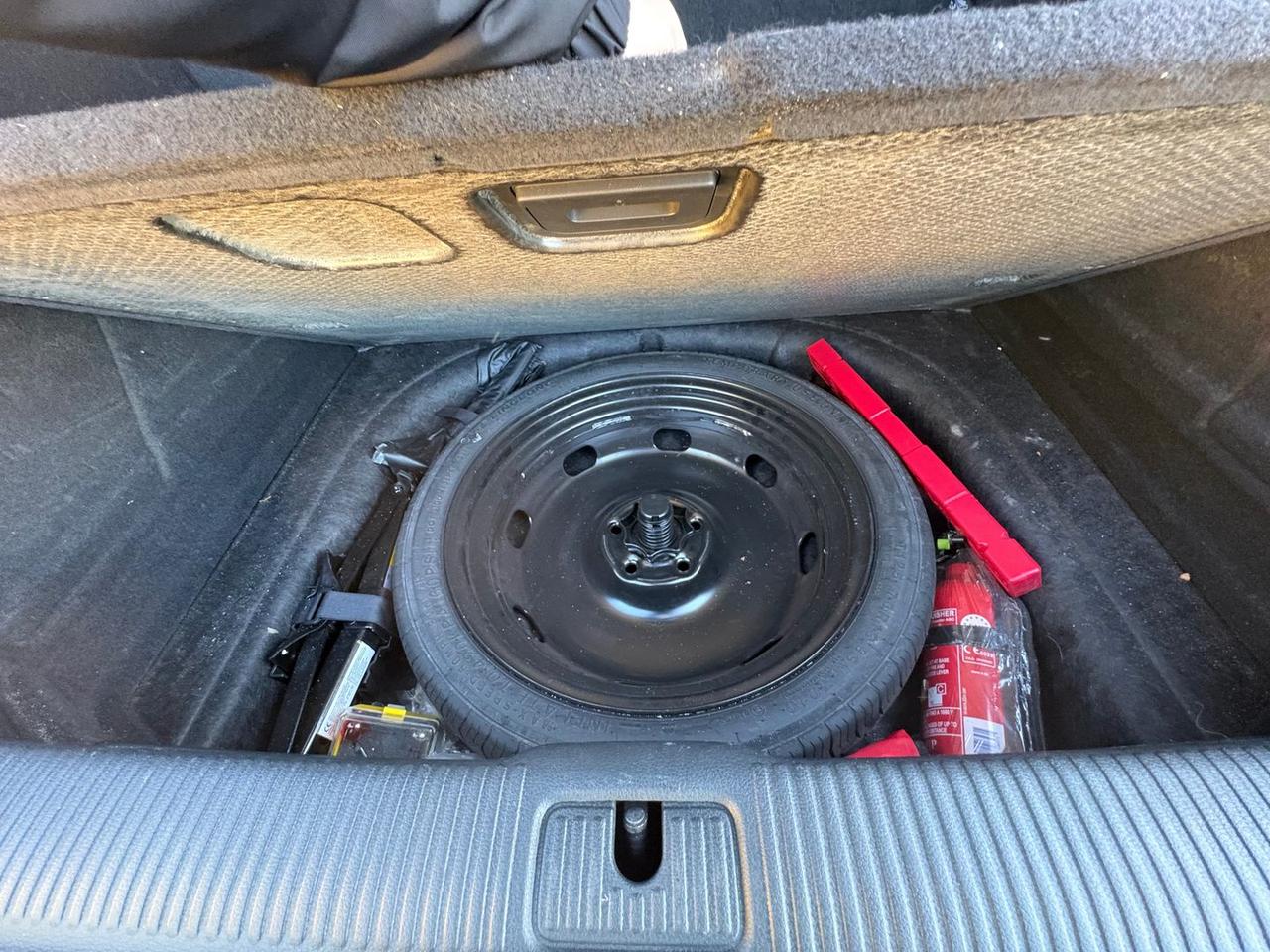 Audi A3 1.6 30 TDI Admired #8285