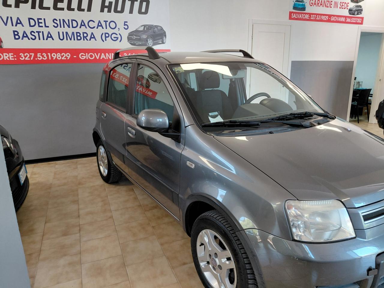 FIAT PANDA ANNO 2010 BZ METANO ADATTA NEOPATENTATI KM 160 MILA