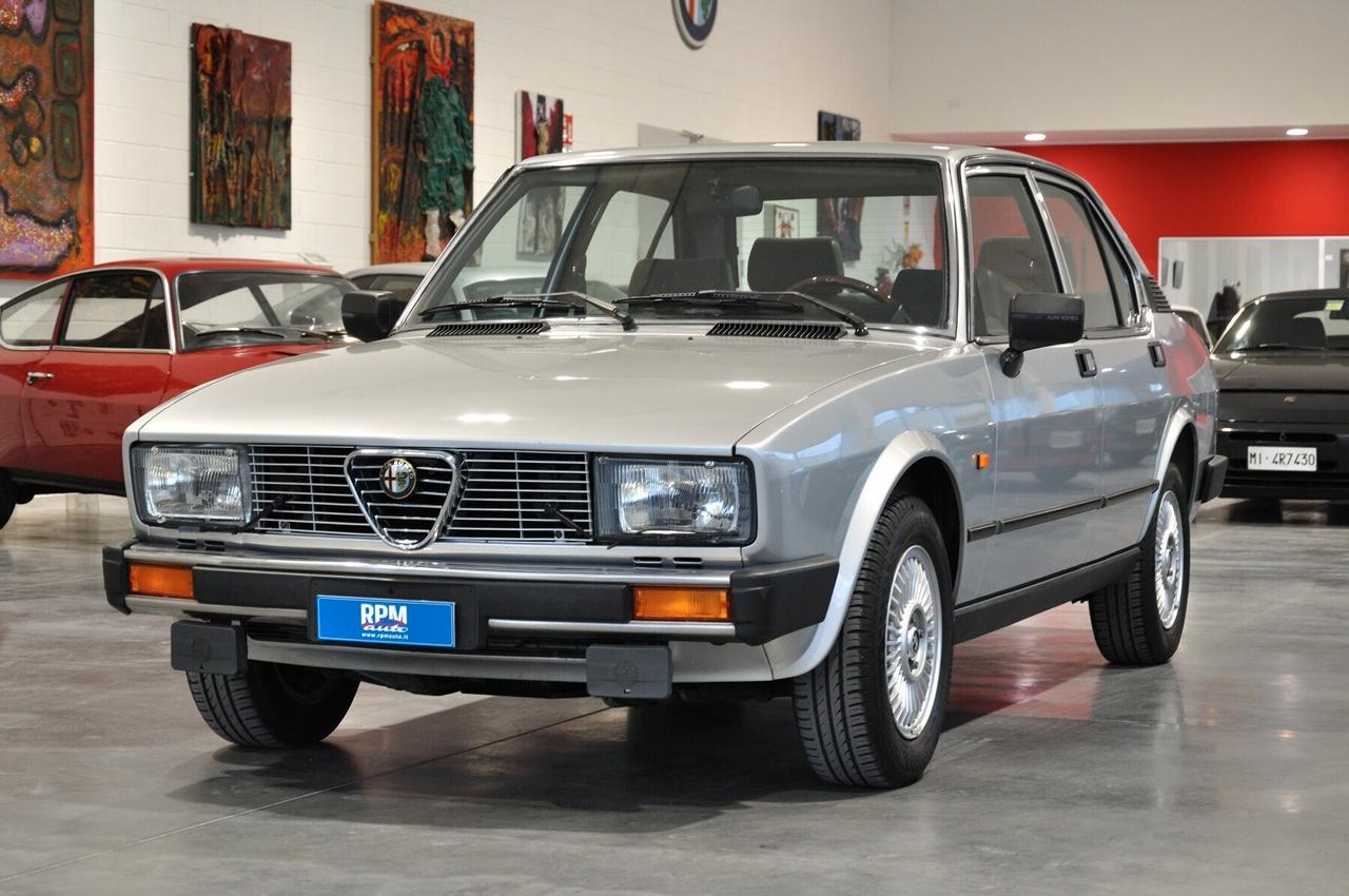 Alfa Romeo Alfetta 2.0 CEM restauro totale UNICA targa MI!