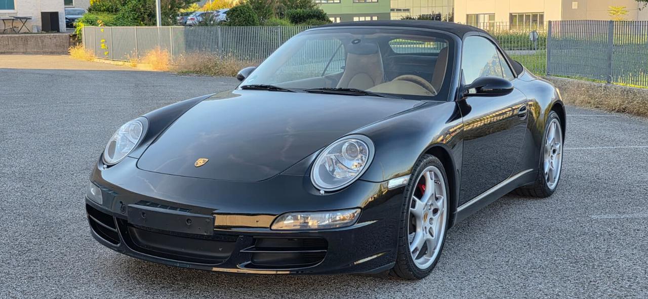 Porsche 911 Carrera Cabriolet