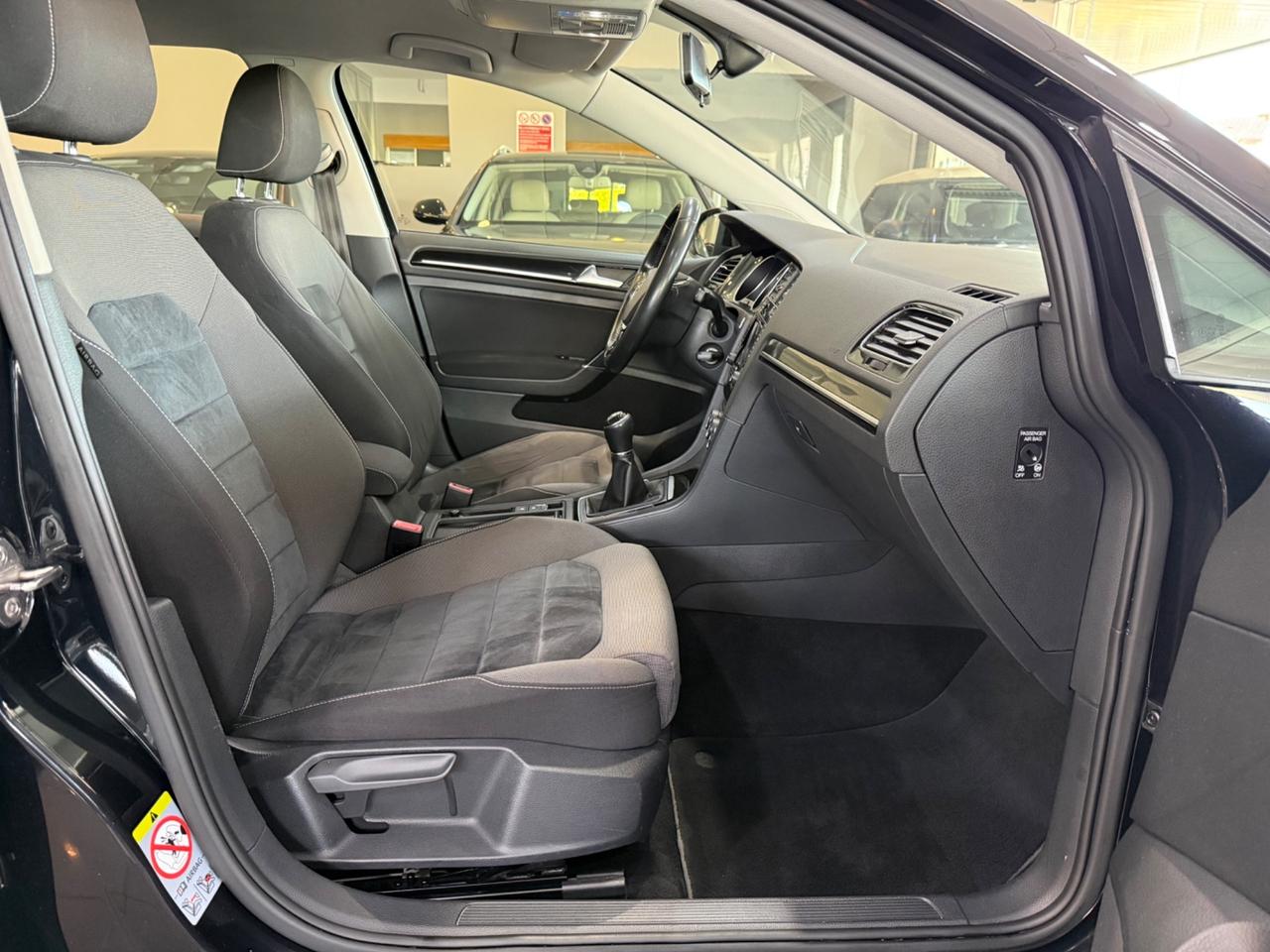 Volkswagen Golf 5p 1.6 tdi Comfortline