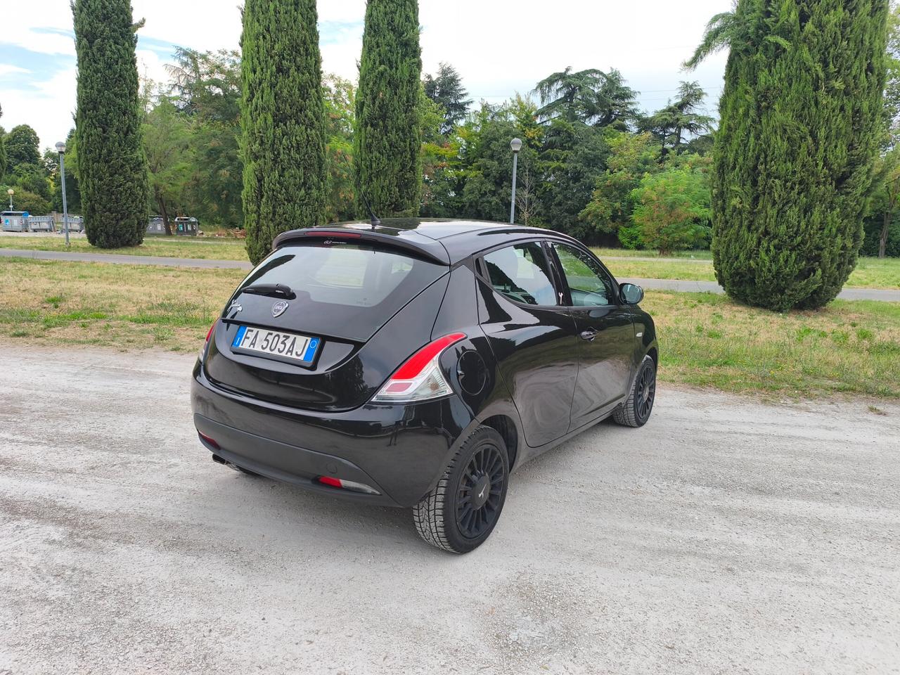 Lancia Ypsilon 1.2 69 CV 5 porte GPL Ecochic Gold