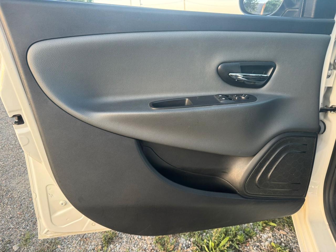 Lancia Ypsilon 1.2 SOLO 114.000 KM NEOPATENTATI