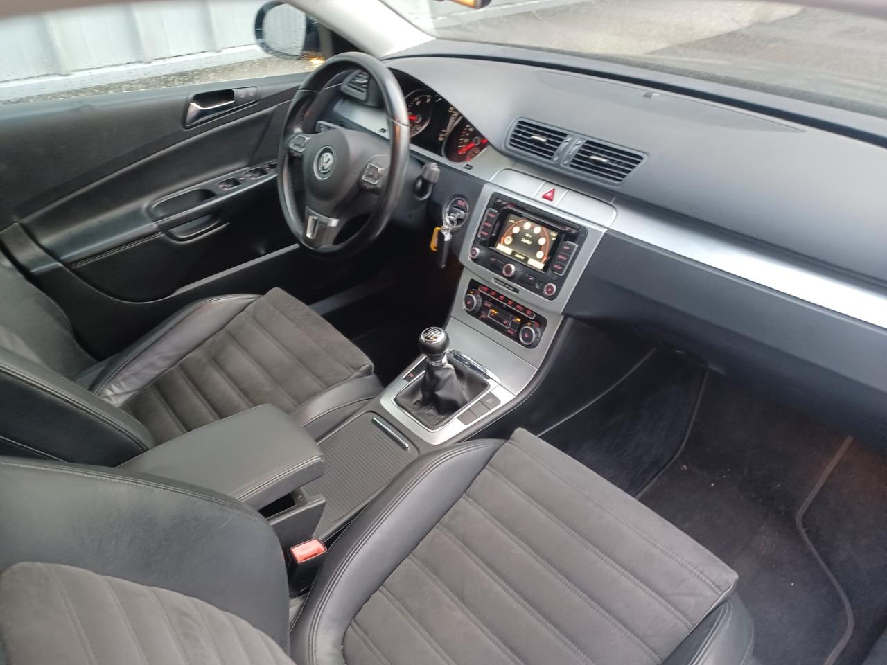 Volkswagen Passat 2.0 TDI DPF Var. Comfortline