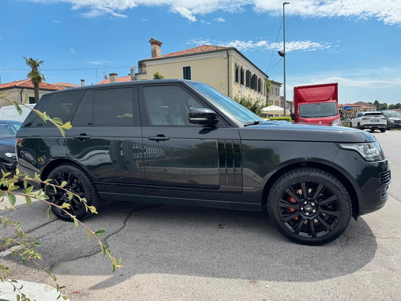 Land Rover Range 4.4 SDV8 Vogue LWB