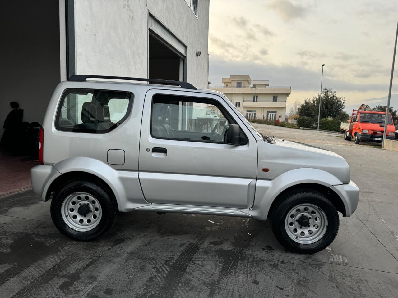Suzuki Jimny 1.3i 16V cat 4WD JLX