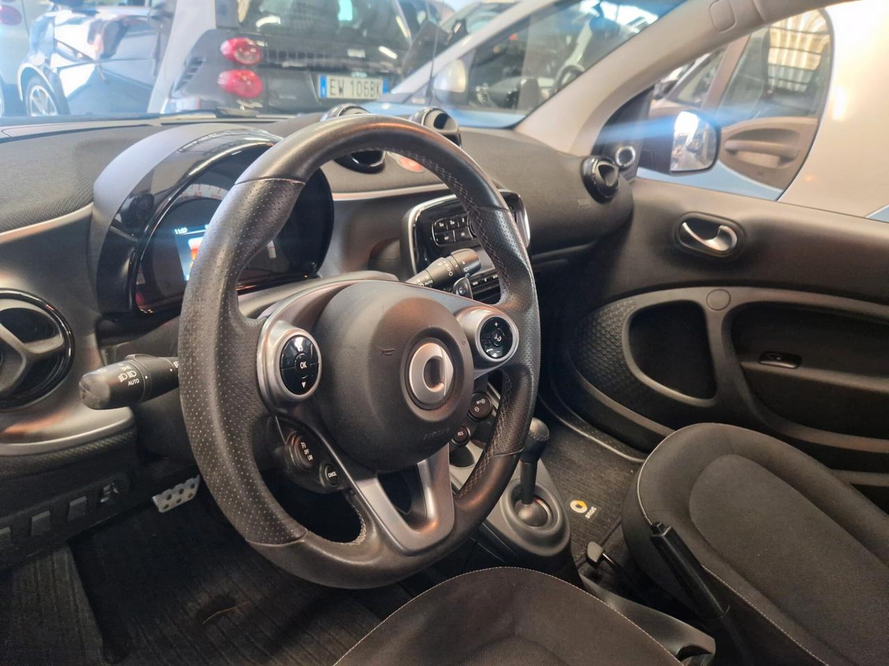 Smart 18th White matt solo 65000km full garanzia full led