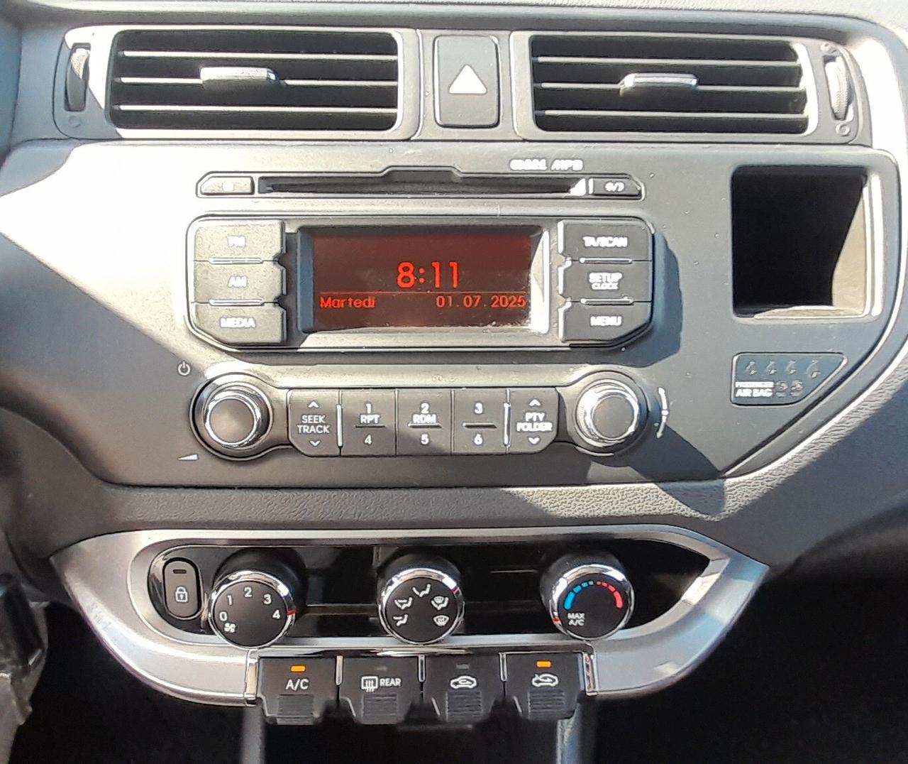 Kia Rio 1.1 CRDi WGT 5p. LX