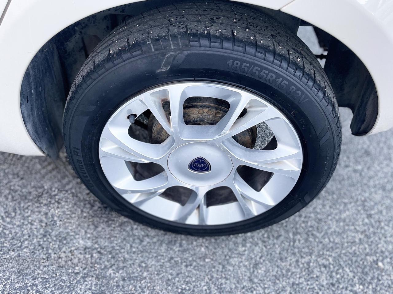 Lancia Ypsilon 1.2 Benzina 69CV E6 Neo - 2015