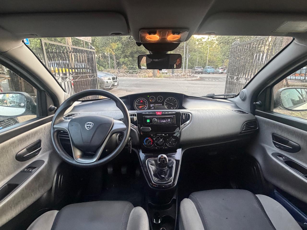 Lancia Ypsilon 1.2 69 CV 5 porte GPL Ecochic Silver