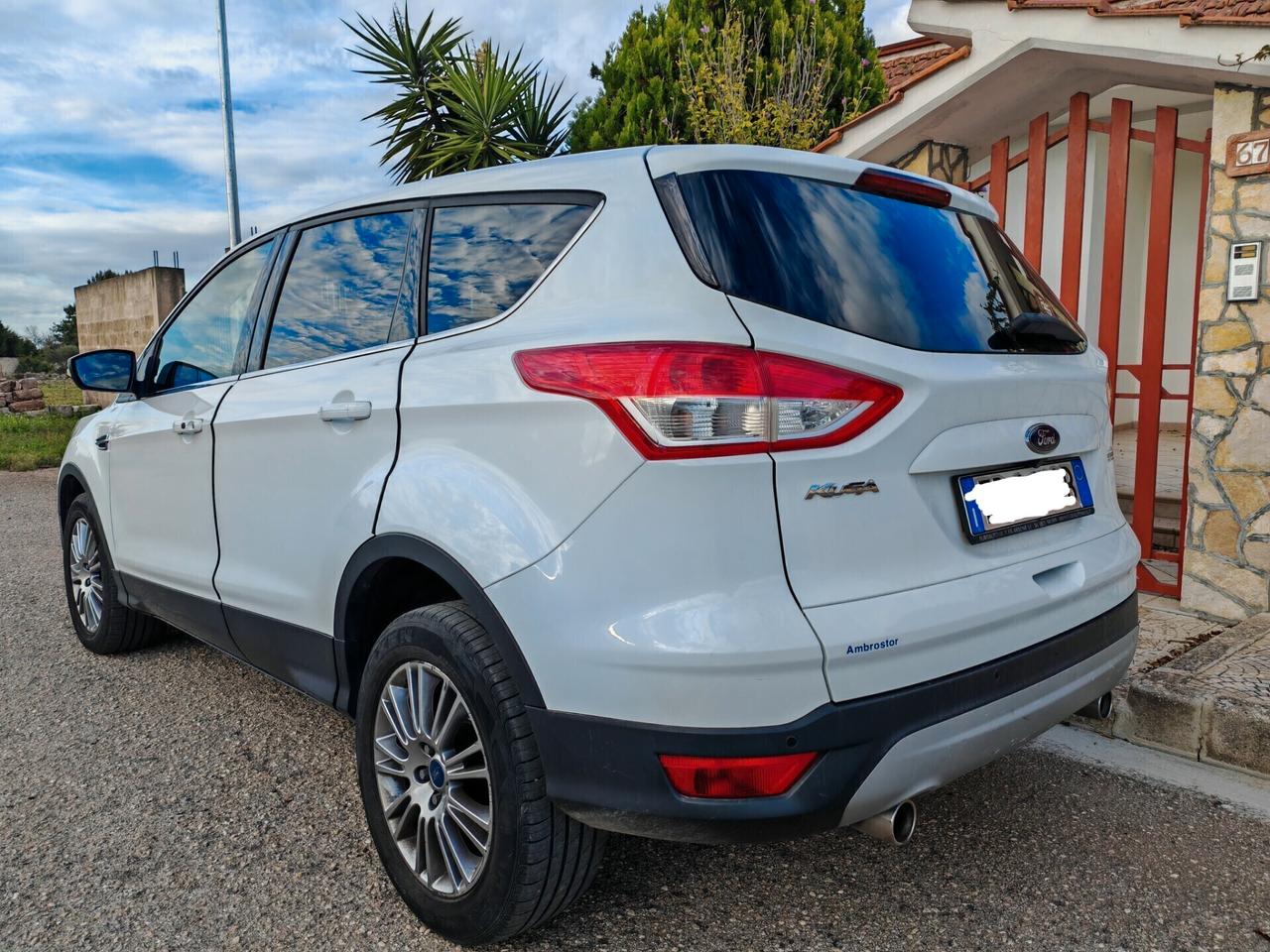 Ford Kuga 2.0 TDCI tetto navig cam pelle 2013