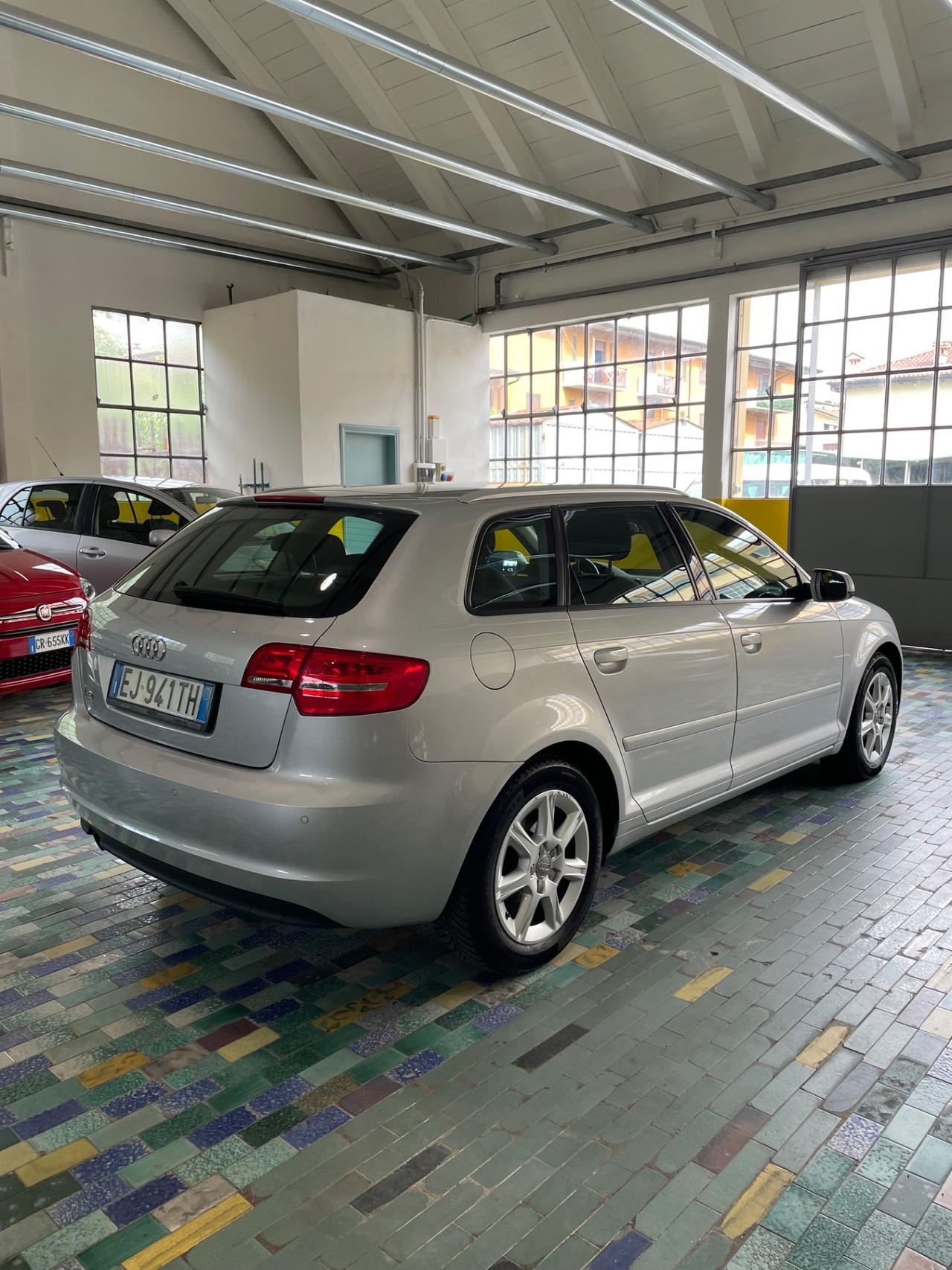 Audi A3 SPB 1.6 TDI 105 CV TAGLIANDI CERTIFICATI