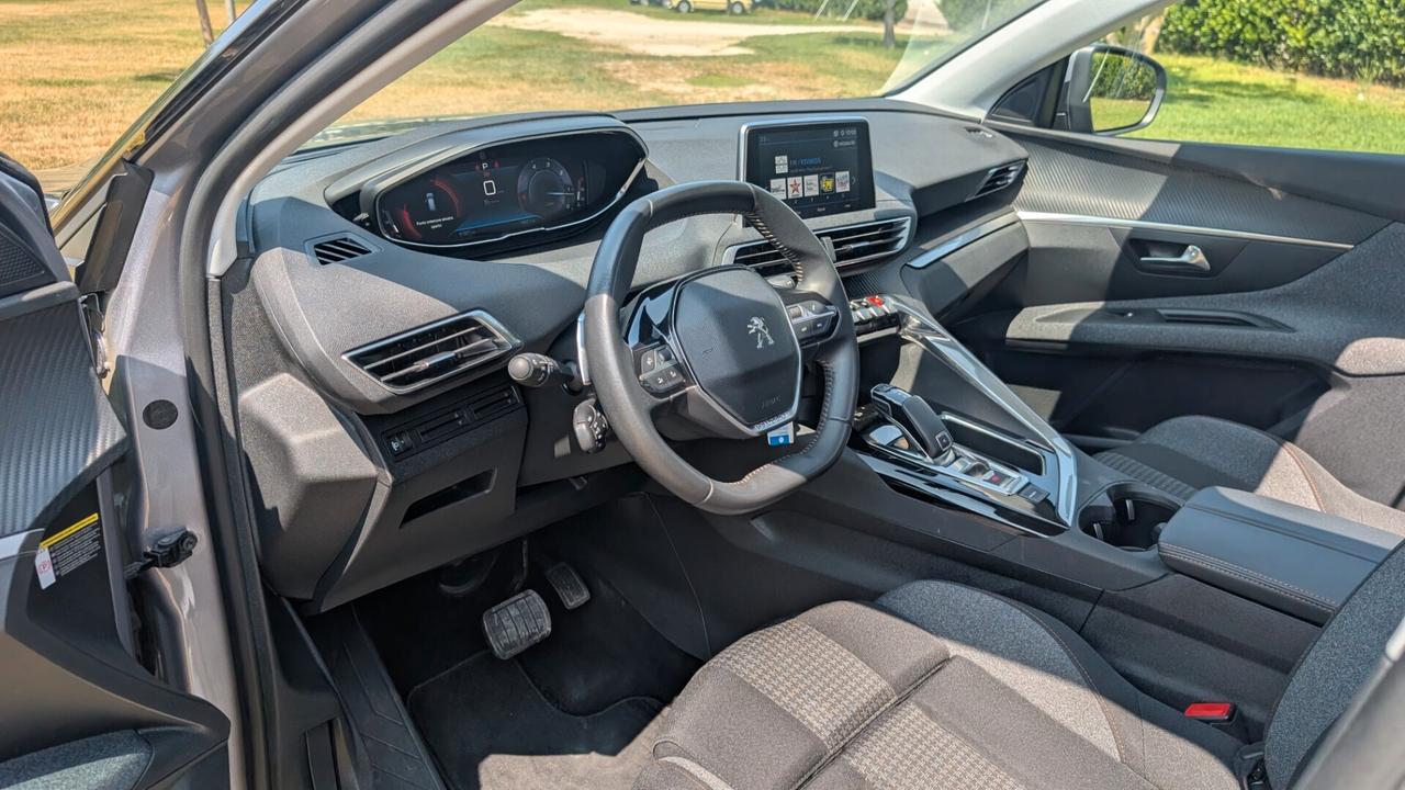 Peugeot 3008 BlueHDi 130 EAT8 TETTO APRIBILE