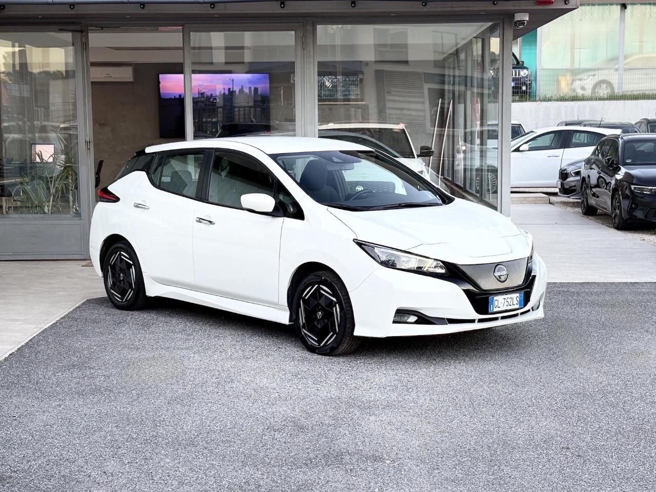 Nissan Leaf 40kWh 122CV E6 - 2022