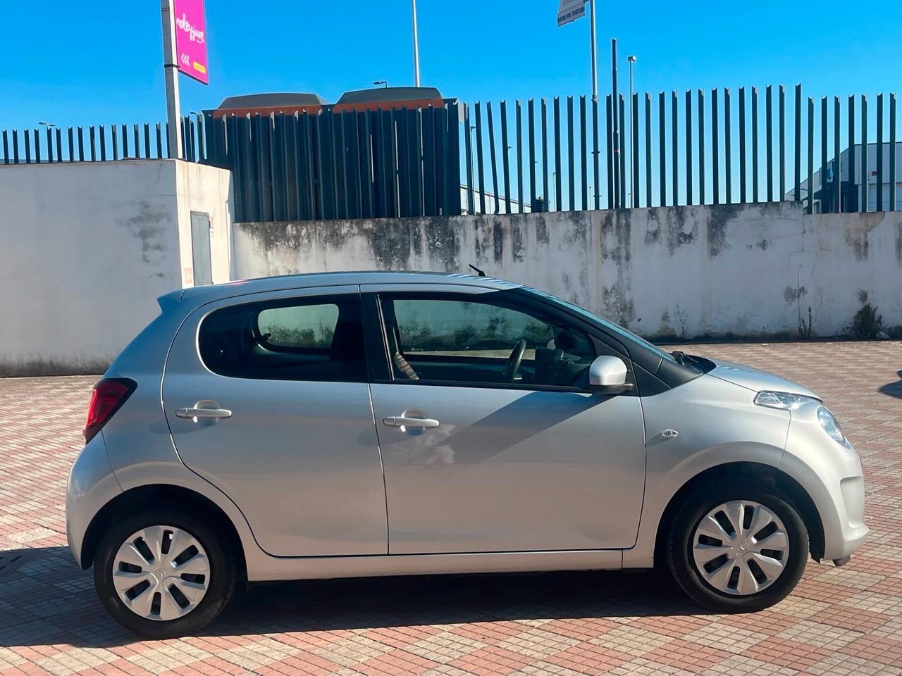 Citroën C1 Shine 1.0 VTi 72 CV – 5 Porte, Ideale Neopatentati e Città