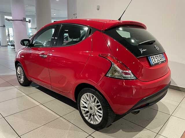 Lancia Ypsilon 1.2 69 CV 5 porte Elefantino