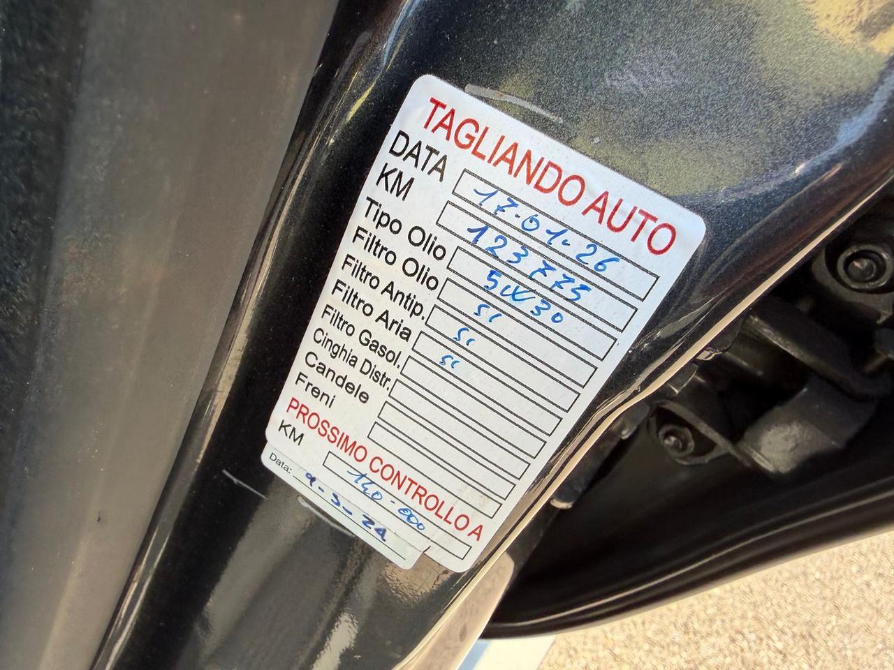 Dacia Duster Black Shadow 1.6 SCe 115 LPG #10999