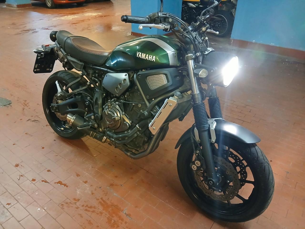 Yamaha XSR 700 - Full Ohlins