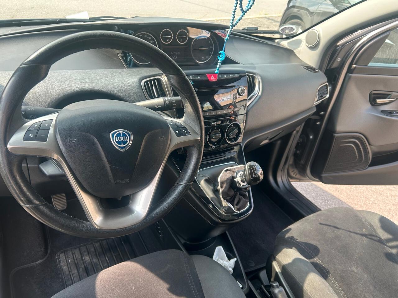Lancia Ypsilon 0.9 TwinAir 85 CV 5 porte Metano Ecochic Gold