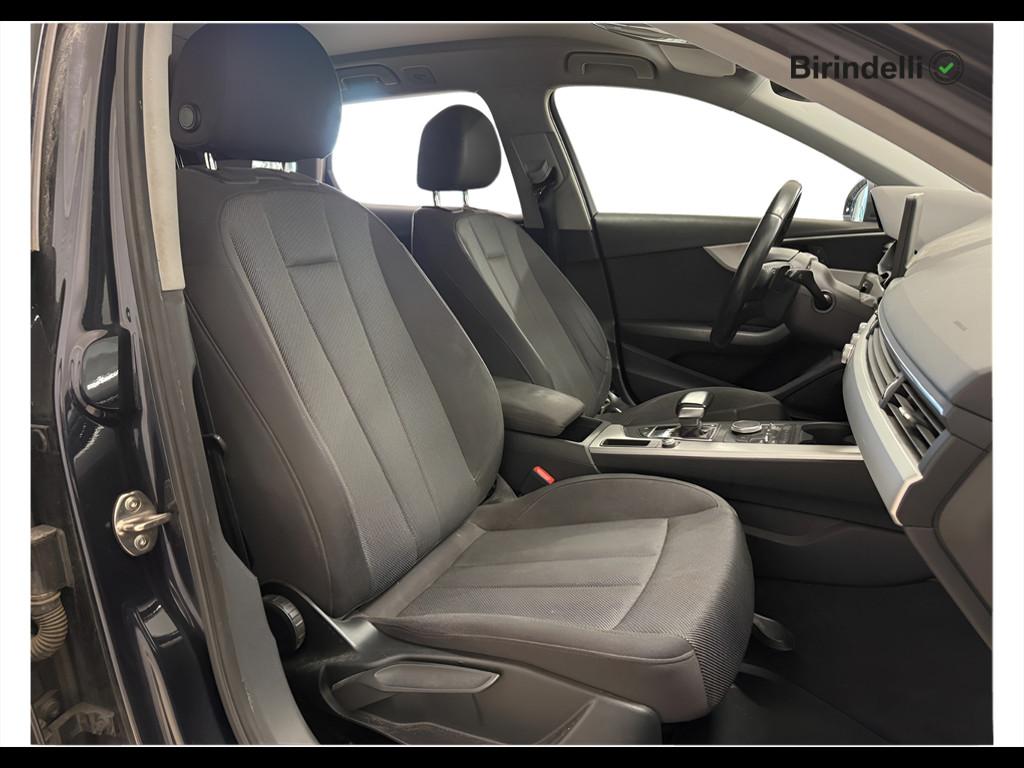 AUDI A4 5ª serie - A4 Avant 2.0 TDI 150 CV S tronic Design