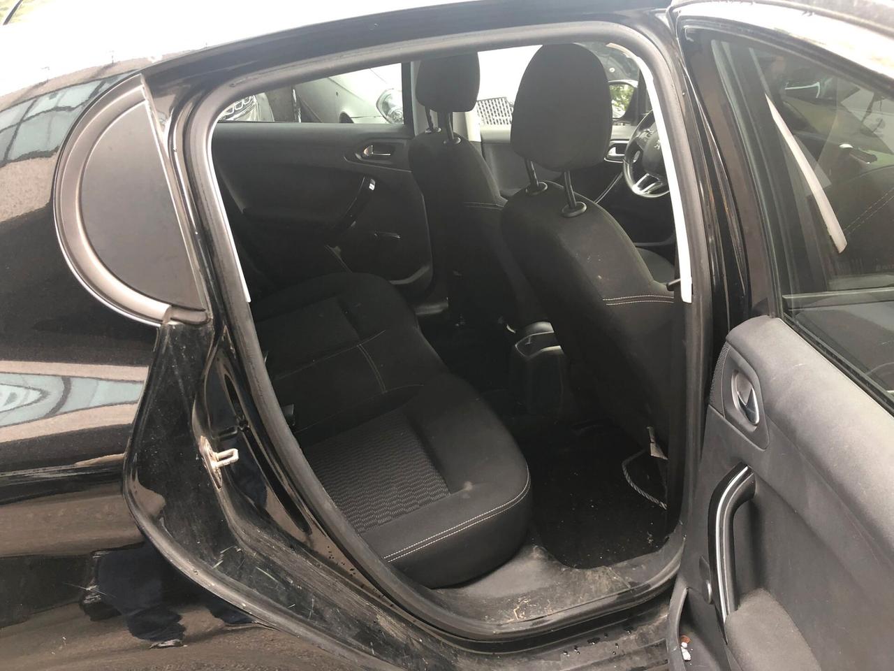 Peugeot 208 PureTech 82 5 porte Active