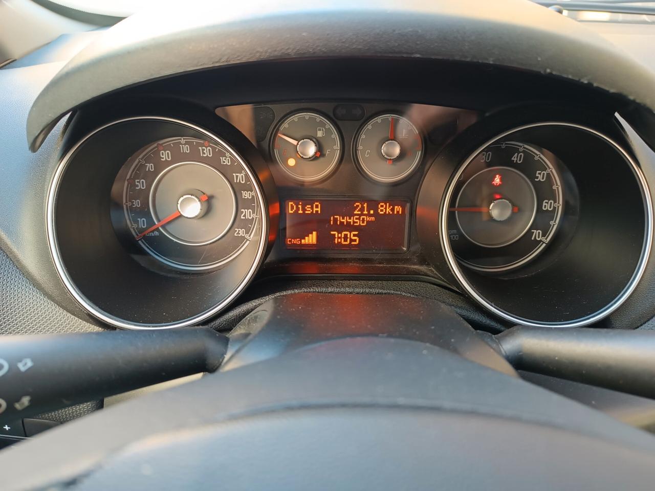 Fiat Punto 1.4 8V 5 porte Natural Power Street