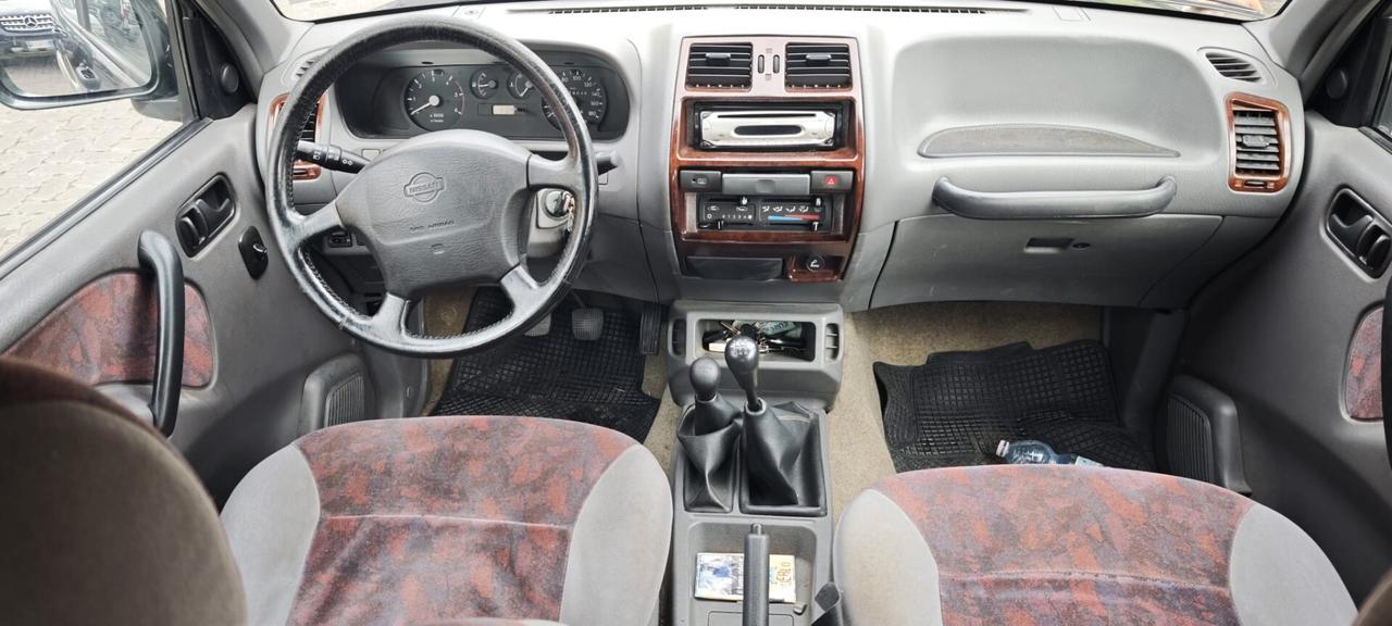 Nissan Terrano II 2.4i 12V cat 5 porte SE
